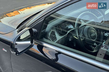 Седан Audi A4 2015 в 