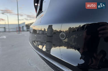 Седан Audi A4 2015 в 