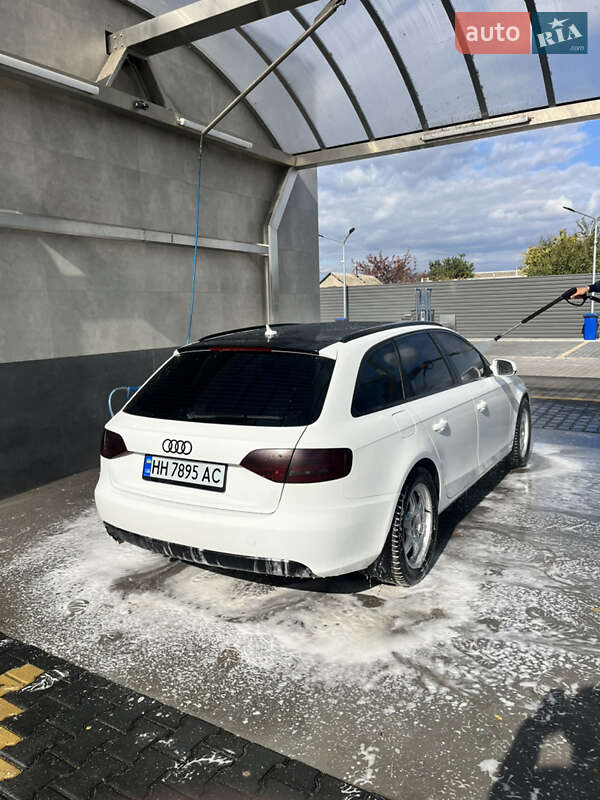 Универсал Audi A4 2009 в Веселинове