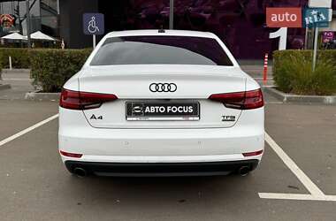 Седан Audi A4 2015 в 