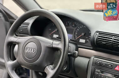 Універсал Audi A4 2000 в 