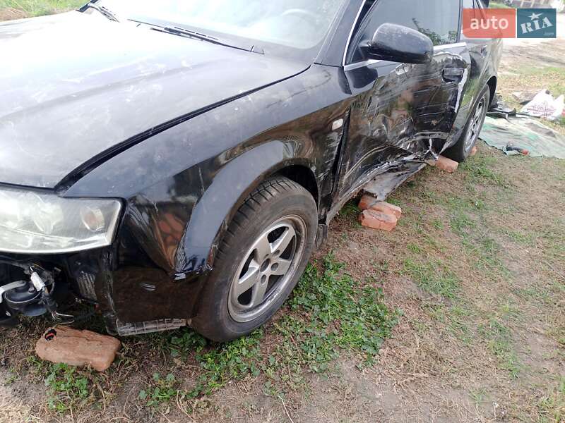 Седан Audi A4 2002 в Тростянці