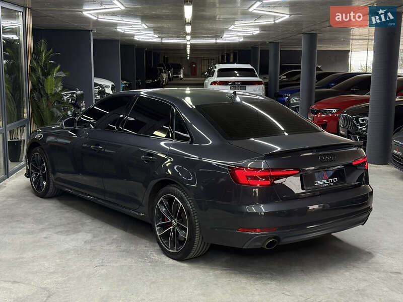 Седан Audi A4 2015 в Одесі
