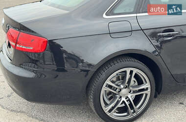 Седан Audi A4 2011 в 