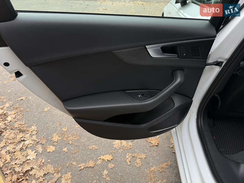 Седан Audi A4 2017 в Києві