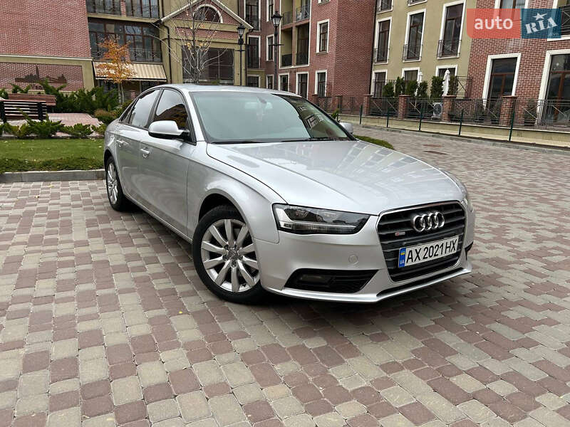 Седан Audi A4 2013 в Харькове