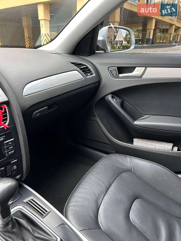 Седан Audi A4 2013 в Харькове