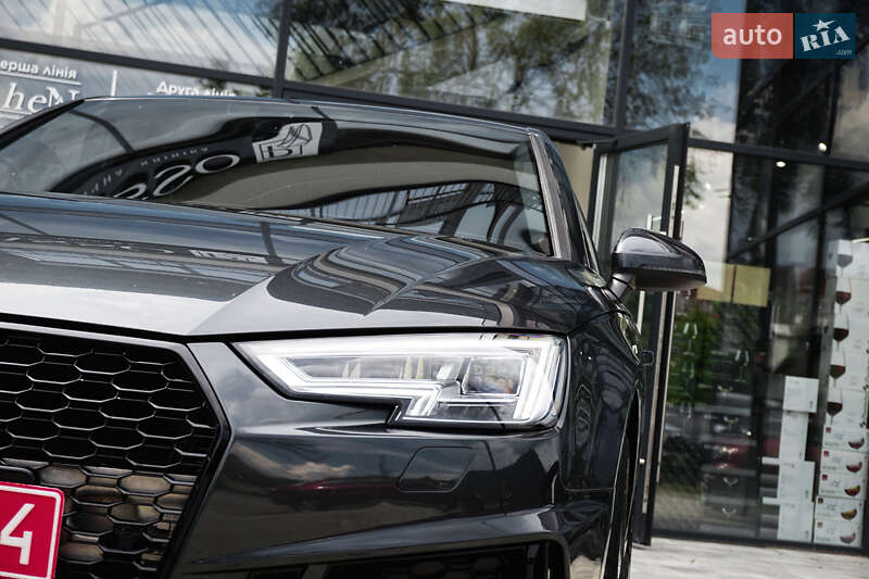 Седан Audi A4 2018 в Ужгороді