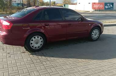 Седан Audi A4 2004 в 