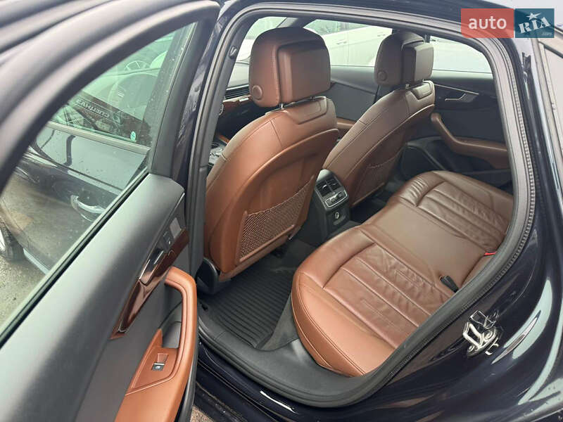 Седан Audi A4 2018 в Киеве