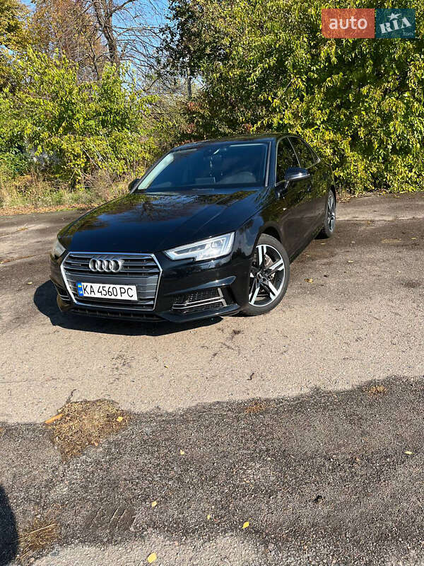 Седан Audi A4 2017 в Киеве