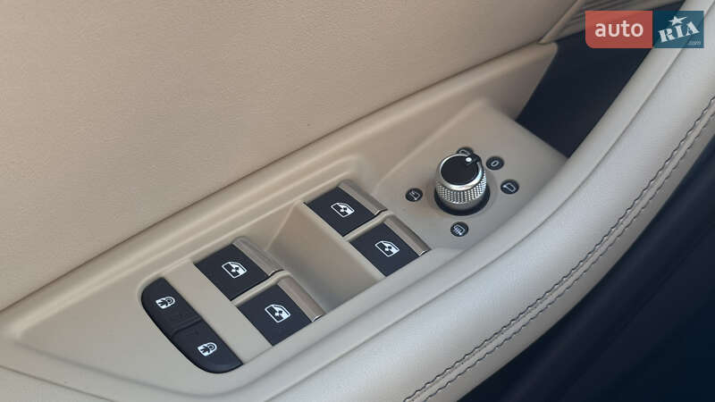 Седан Audi A4 2023 в Києві