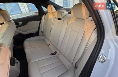 Седан Audi A4 2023 в 