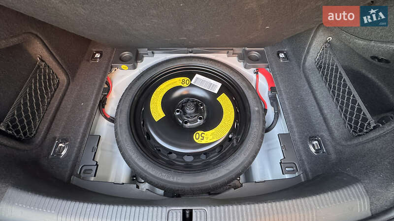 Седан Audi A4 2023 в Києві