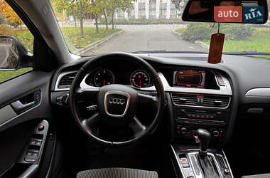 Седан Audi A4 2008 в  фото 21 Седан Audi A4 2008 в