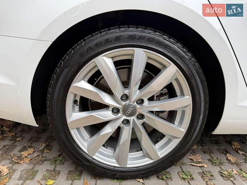 Седан Audi A4 2016 в Києві