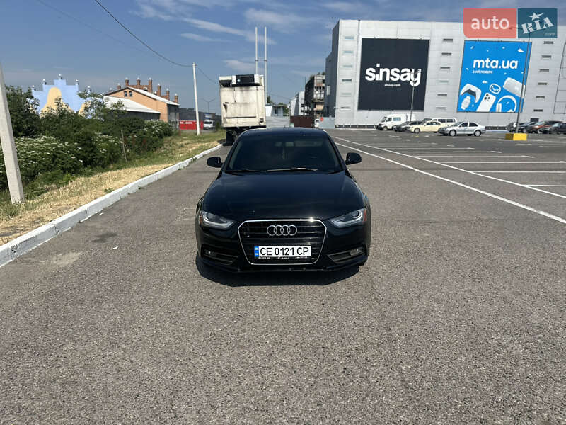Седан Audi A4 2012 в Чернівцях