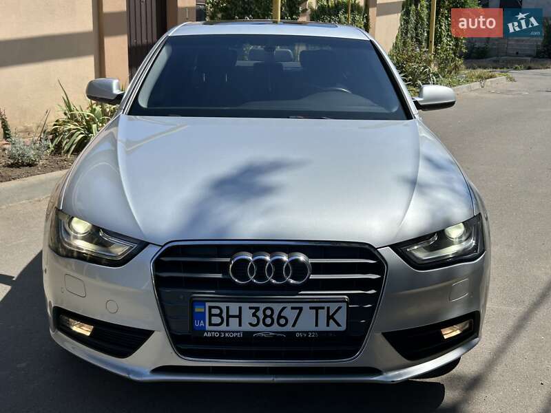 Седан Audi A4 2014 в 