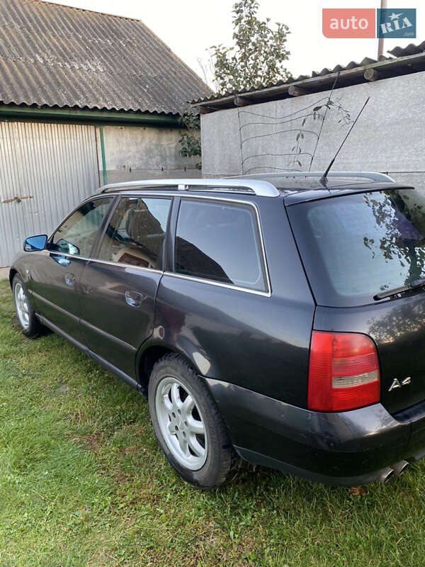 Универсал Audi A4 2000 в Турийске