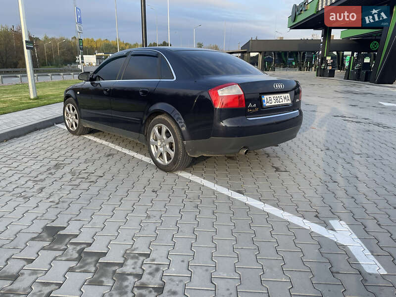 Седан Audi A4 2002 в 