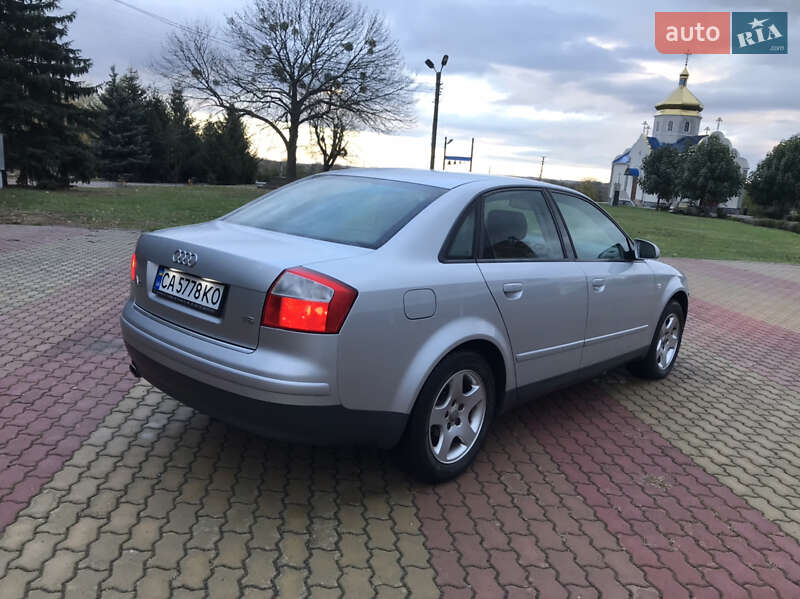 Седан Audi A4 2002 в Корсуне-Шевченковском