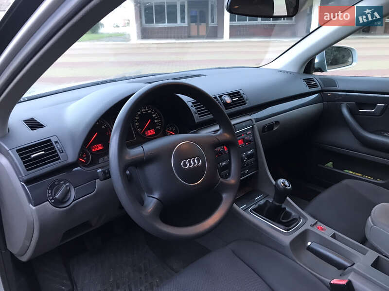 Седан Audi A4 2002 в Корсуне-Шевченковском