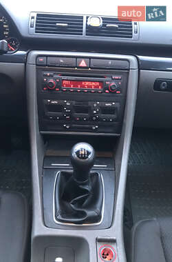 Седан Audi A4 2002 в 