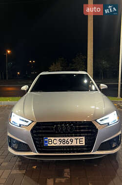 Седан Audi A4 2018 в 