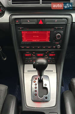Седан Audi A4 2007 в  фото 5 Седан Audi A4 2007 в