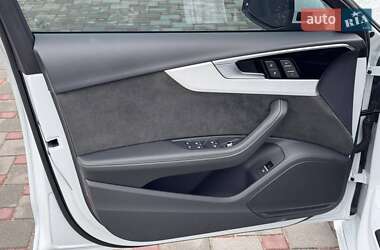 Седан Audi A4 2020 в 
