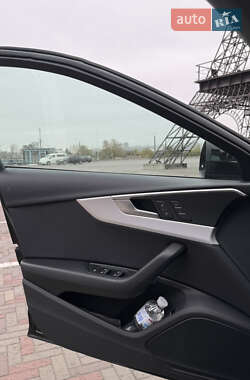 Седан Audi A4 2016 в 