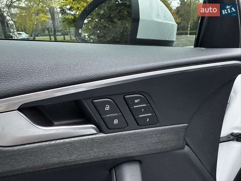 Седан Audi A4 2016 в Белой Церкви