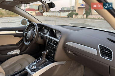 Седан Audi A4 2015 в 