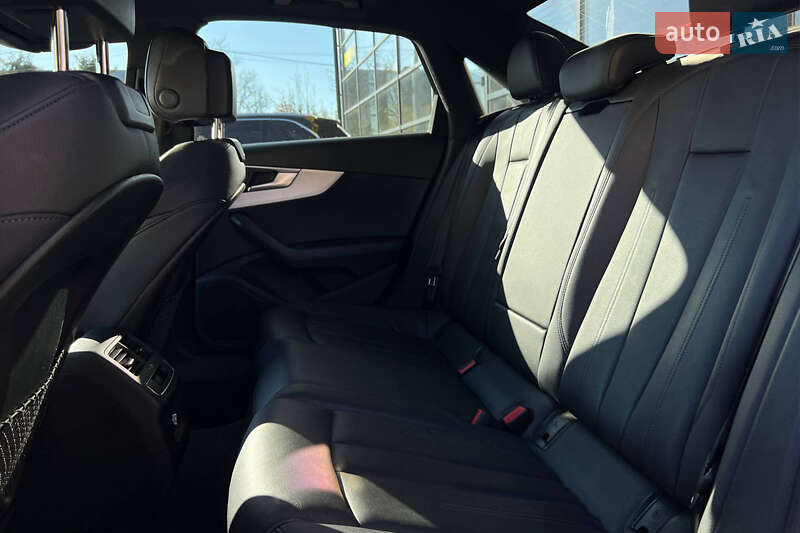 Седан Audi A4 2016 в Івано-Франківську