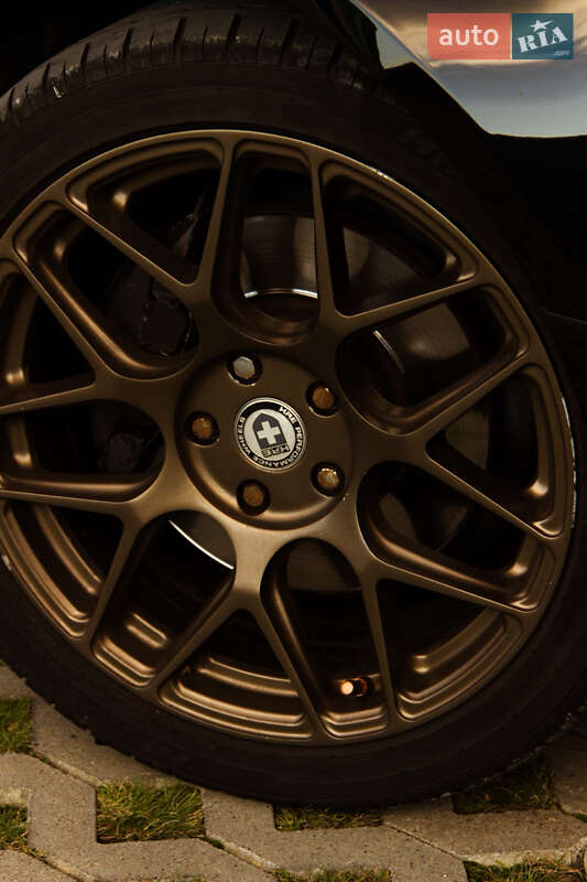 Седан Audi A4 2013 в Луцке