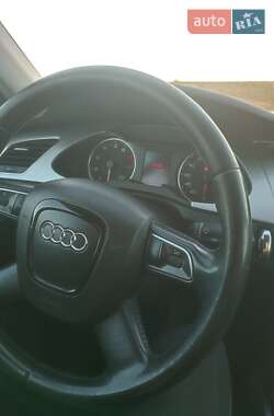 Седан Audi A4 2011 в 