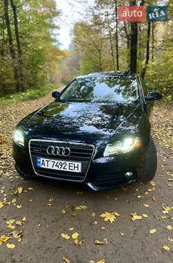 Седан Audi A4 2011 в  фото 12 Седан Audi A4 2011 в