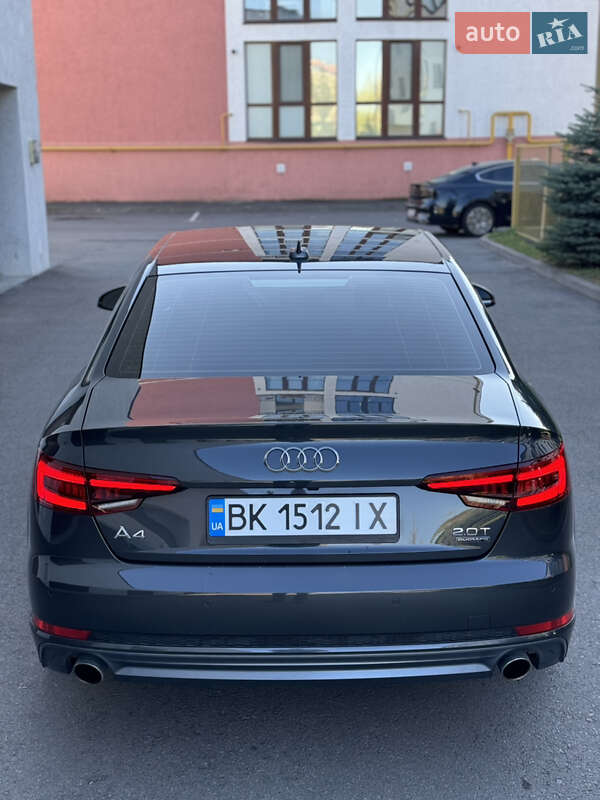 Седан Audi A4 2018 в Ровно