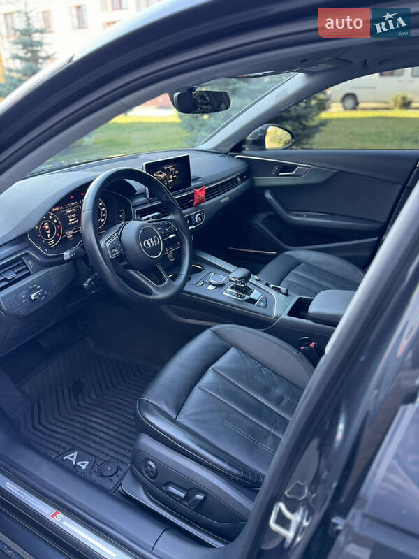 Седан Audi A4 2018 в Ровно