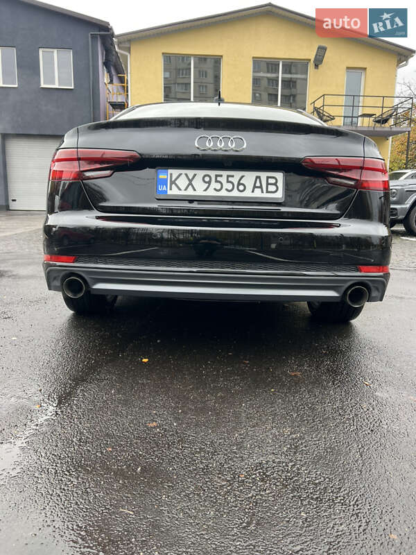 Седан Audi A4 2018 в Харкові