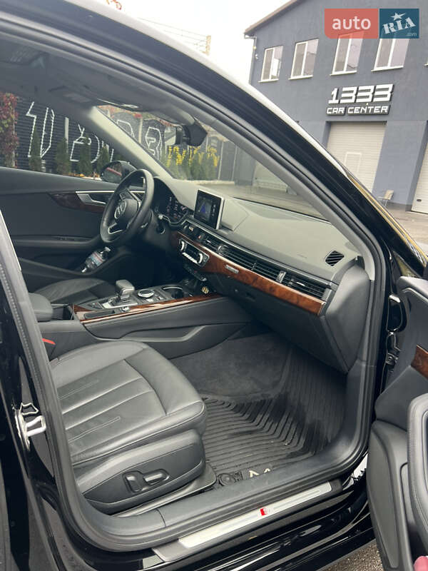 Седан Audi A4 2018 в Харкові
