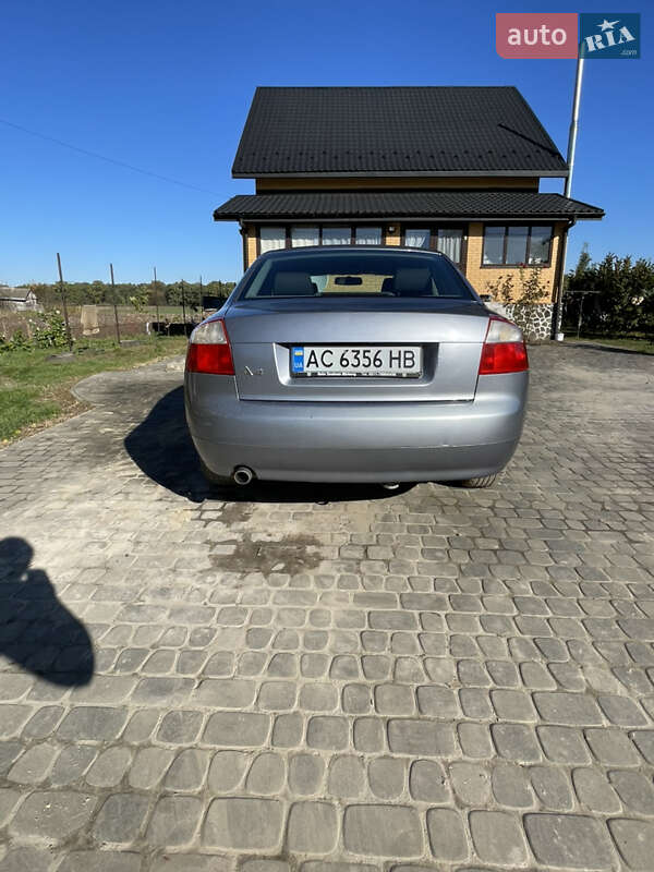Седан Audi A4 2004 в Луцьку