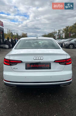 Седан Audi A4 2019 в  фото 15 Седан Audi A4 2019 в