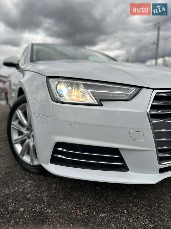 Седан Audi A4 2019 в Білогородці