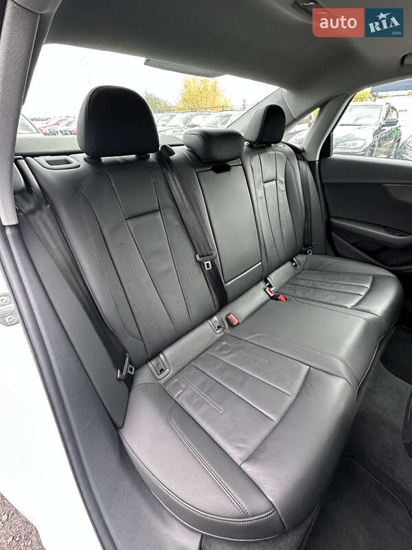 Седан Audi A4 2019 в Білогородці