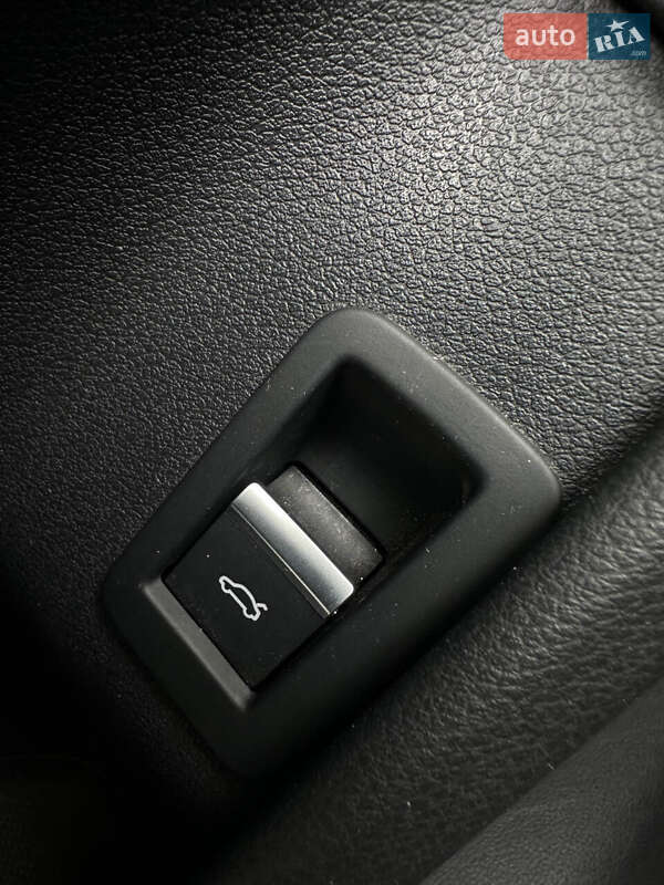 Седан Audi A4 2019 в Білогородці