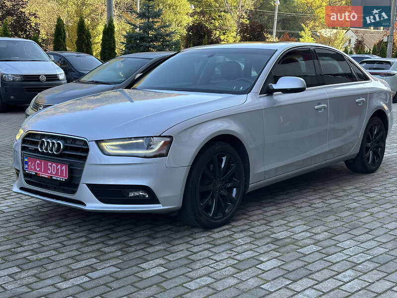 Седан Audi A4 2013 в Львове