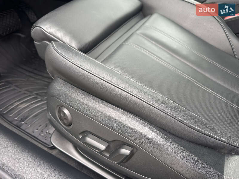 Седан Audi A4 2018 в Киеве