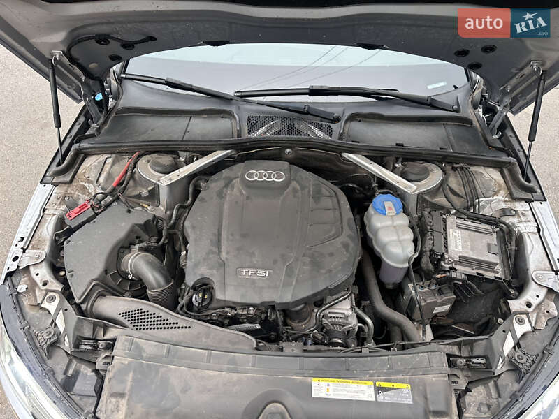 Седан Audi A4 2018 в Киеве