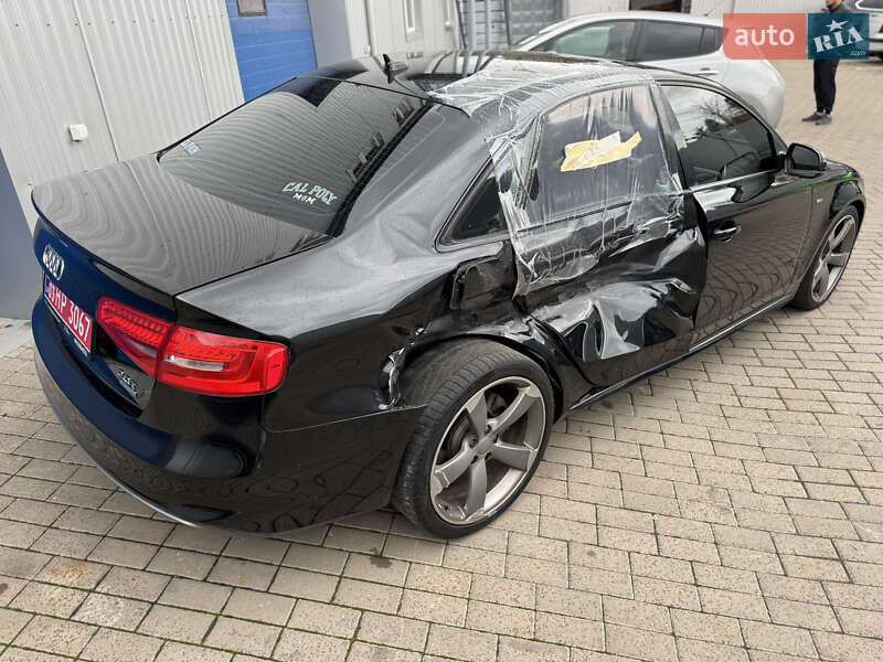 Седан Audi A4 2015 в Рівному